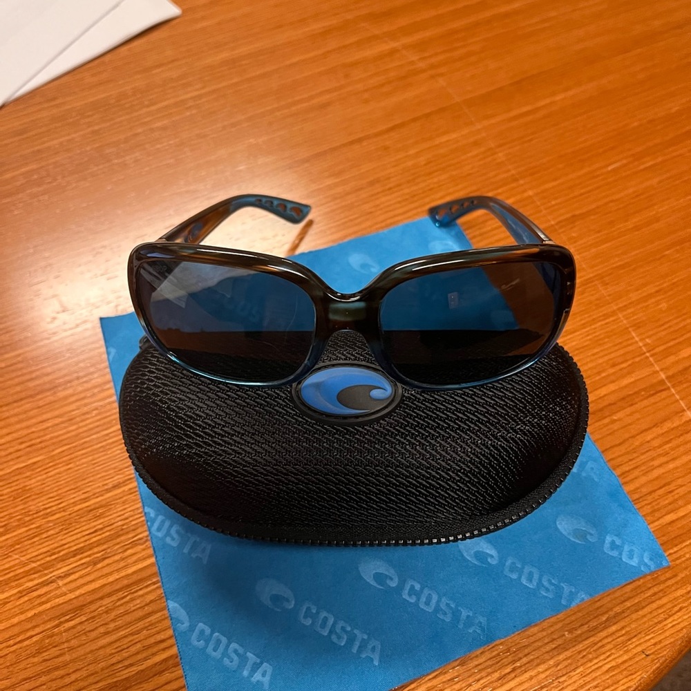 Brown and blue Costa sunglasses. Gannet GNT251. 580p lenses